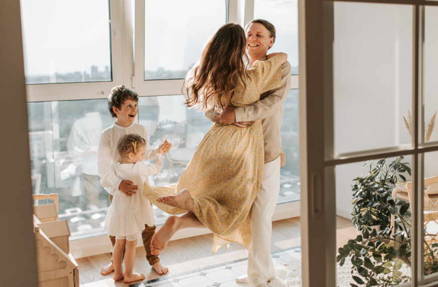 ඔබේ මාපිය දූදරු සබඳතාව යනු කුමක්ද ? දෙමාපිය දූදරු බැඳීම ඔබේ නිවස තුළ සිදුවේද?