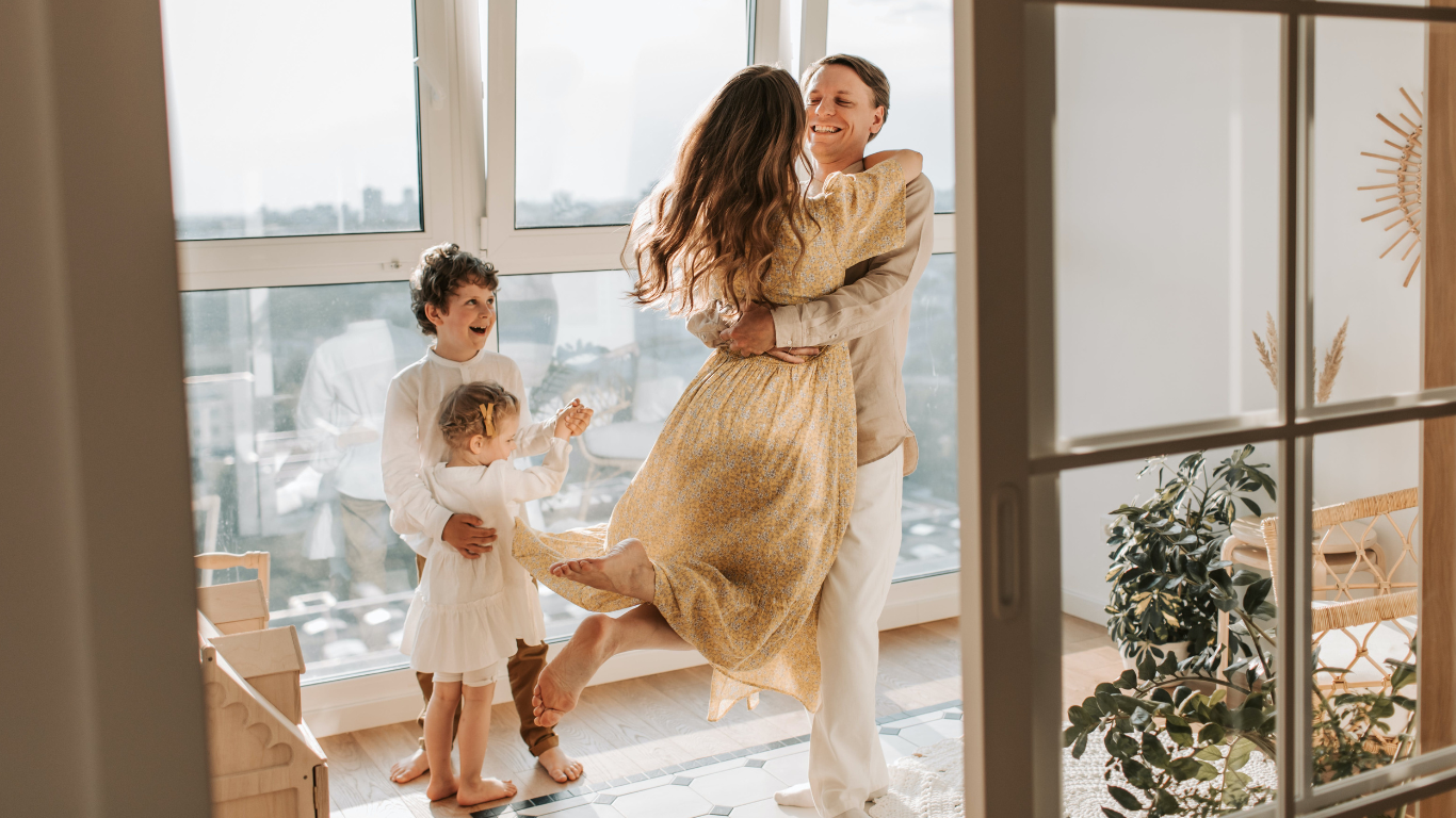 ඔබේ මාපිය දූදරු සබඳතාව යනු කුමක්ද ? දෙමාපිය දූදරු බැඳීම ඔබේ නිවස තුළ සිදුවේද?