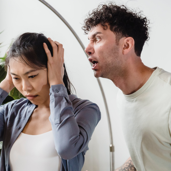 ඔබේ පෙම්වතා අධික ලෙස කේන්ති ගන්නවාද? එය පෞරුෂ ගැටළුවක් විය හැක. Borderline Personality Disorder (BPD)