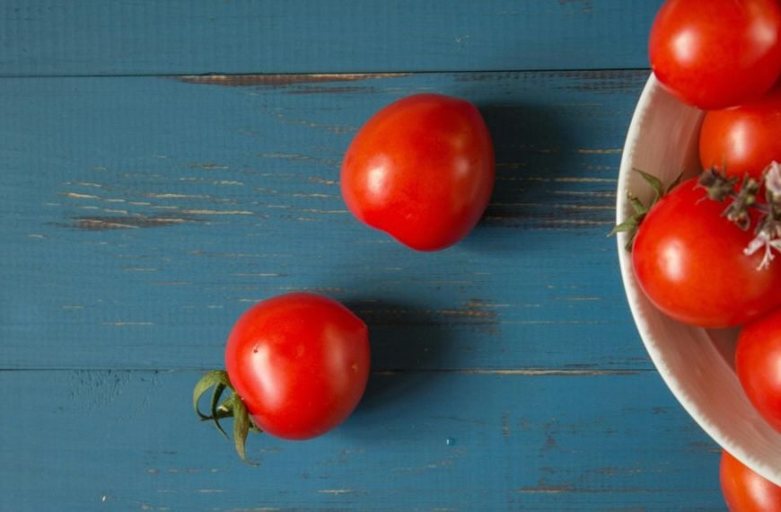 Importance of tomato face application.