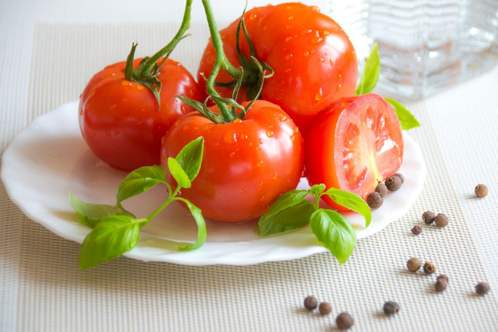 Importance of tomato face application.