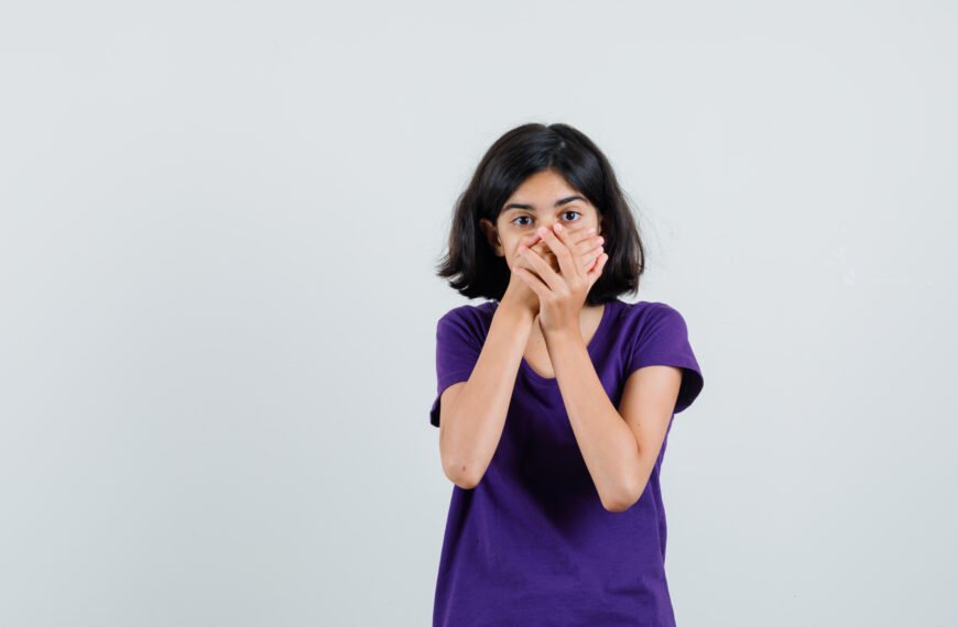 පාසල් යා යුතු ගැහැනු දරුවන් අතරින් ළමා මව්වරුන් අතර අවුරුදු 10ක කුඩා දැරියන්ද සිටි! School children aged 10 becoming mothers